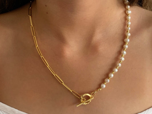 Trendy Pearl Toggle Necklace, Valentines Day gift, Girlfriend Necklace, Half Chain Half Pearl Necklace, Pearl Choker, Gold Layering Necklace