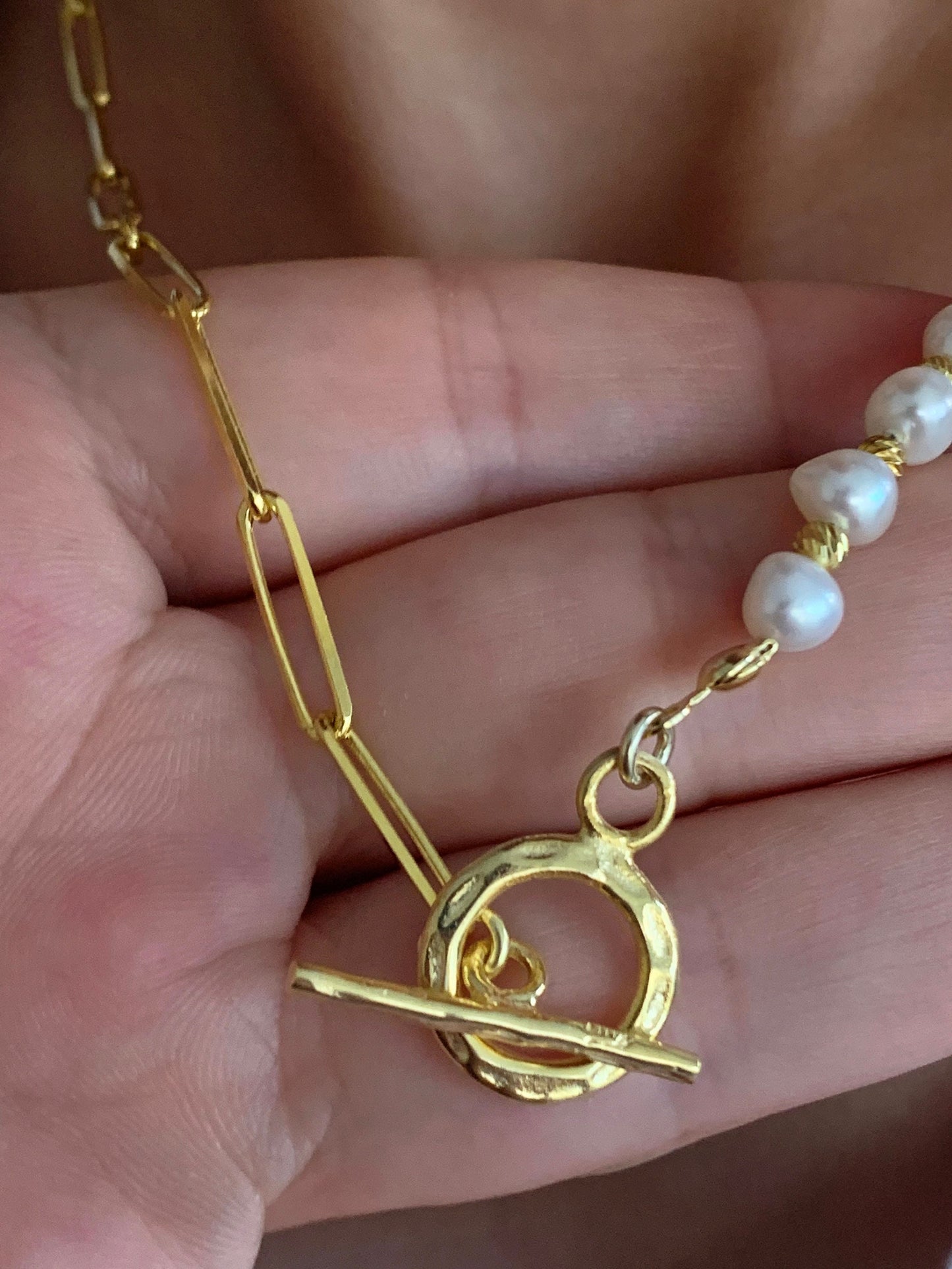 Trendy Pearl Toggle Necklace, Valentines Day gift, Girlfriend Necklace, Half Chain Half Pearl Necklace, Pearl Choker, Gold Layering Necklace