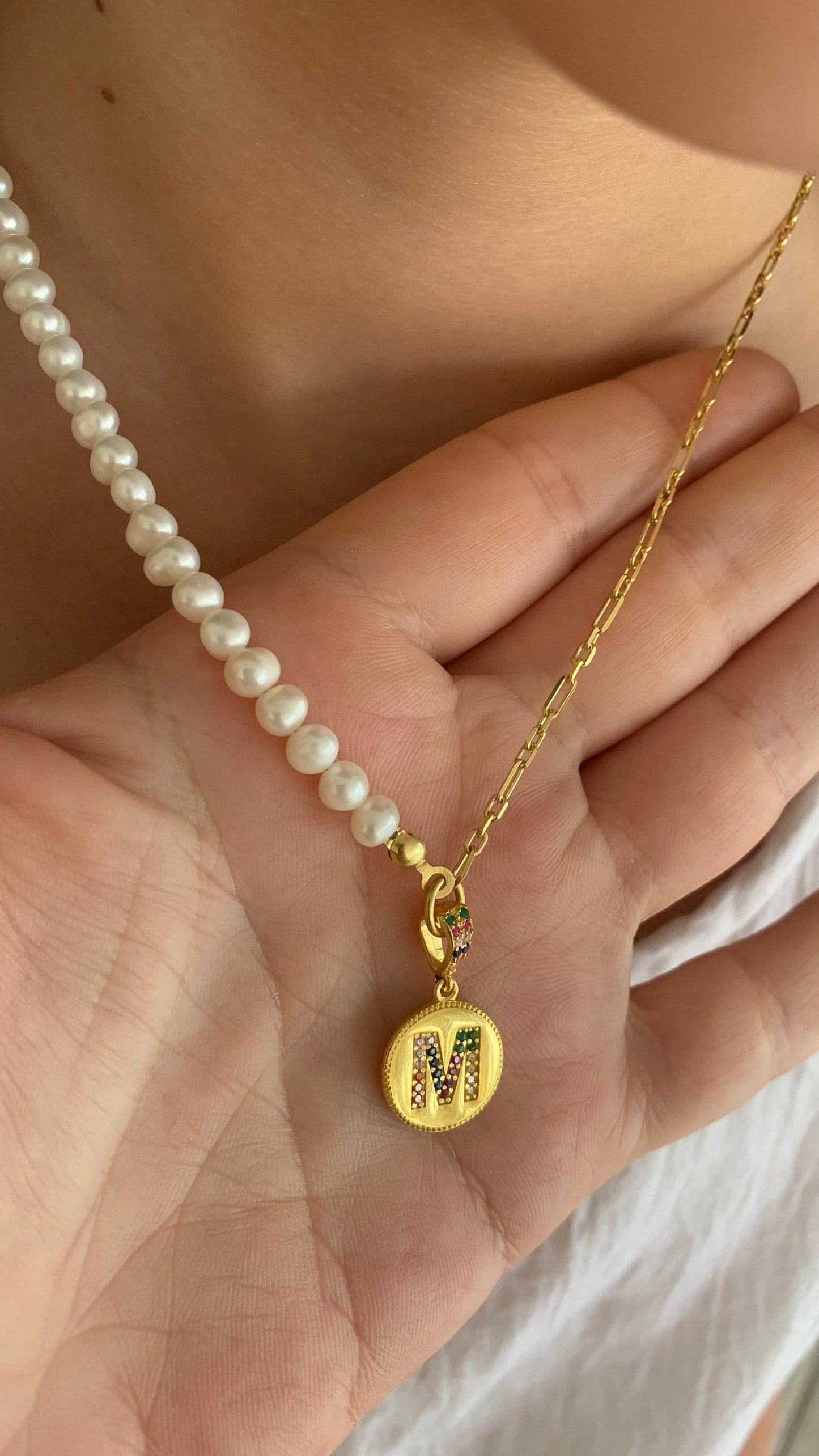 Dainty Pearl Name Necklace, Half Pearl Half Gold Chain, Custom Initial Trendy Pearl necklace, Letter Choker, Natural Freshwater Pearls,