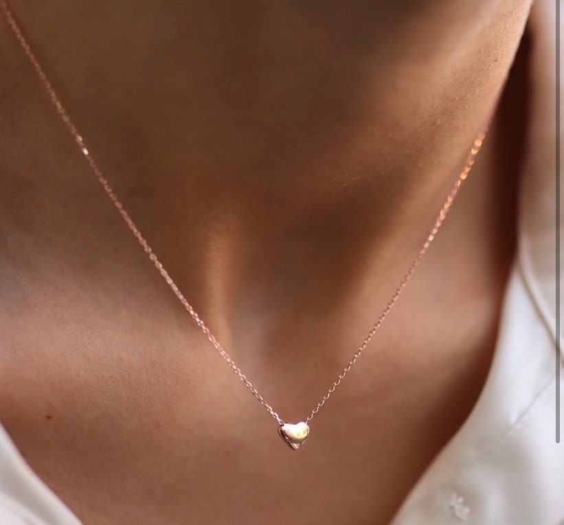 Tiny Gold Heart Pendant Necklace, Minimal Simple Necklace, Tiny Heart Choker, Everyday Simple Necklace Layering Necklace, Jewelry Stacking