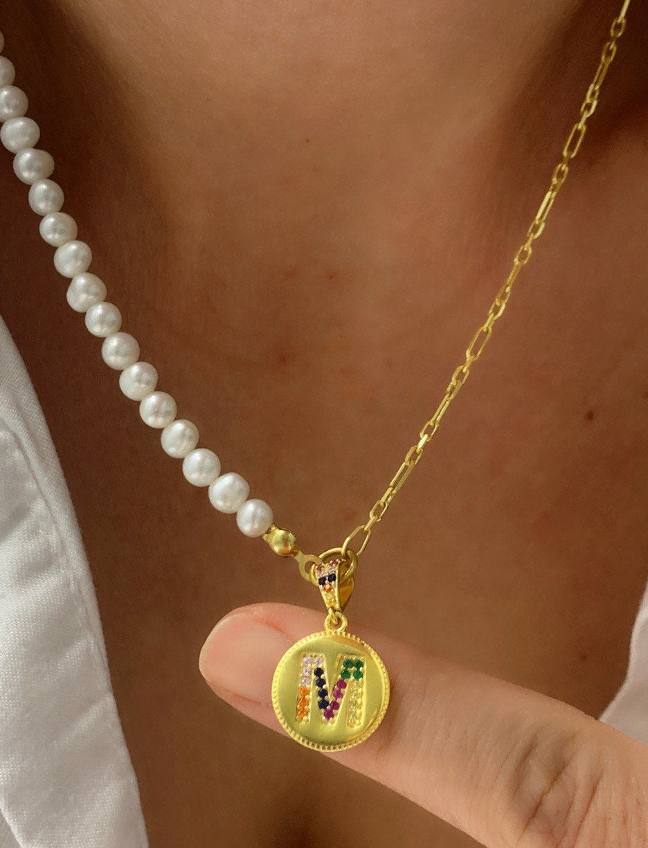 Dainty Pearl Name Necklace, Half Pearl Half Gold Chain, Custom Initial Trendy Pearl necklace, Letter Choker, Natural Freshwater Pearls,