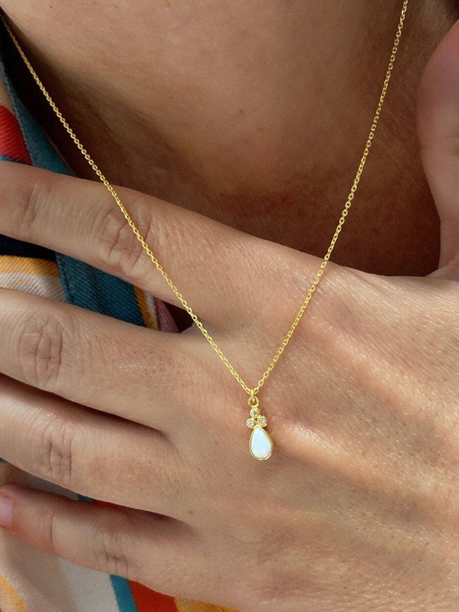Opal Drop Necklace, Minimalist Opal Necklace, Opalite Necklaces, Opal jewelry, White Opal Pendant, Gift for her, Birthstone Jewelry