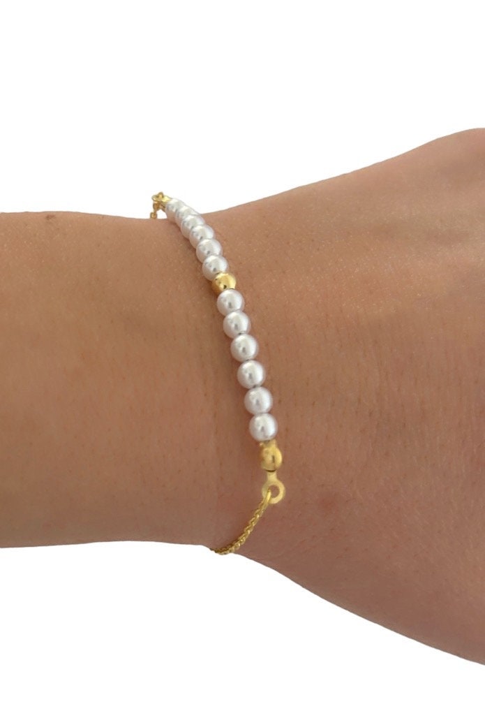 Tiny Pearl Bracelet, Gold Pearl Bracelet, Bridesmaid Bracelet, Pearl Jewelry, Layering Bracelet, Stacking Bracelet, Minimalist Jewelry, 925