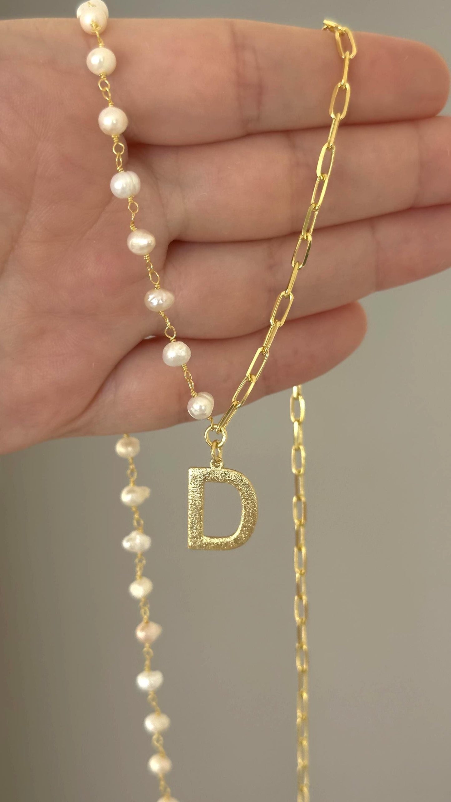 Elegant pearl necklace everyday wear