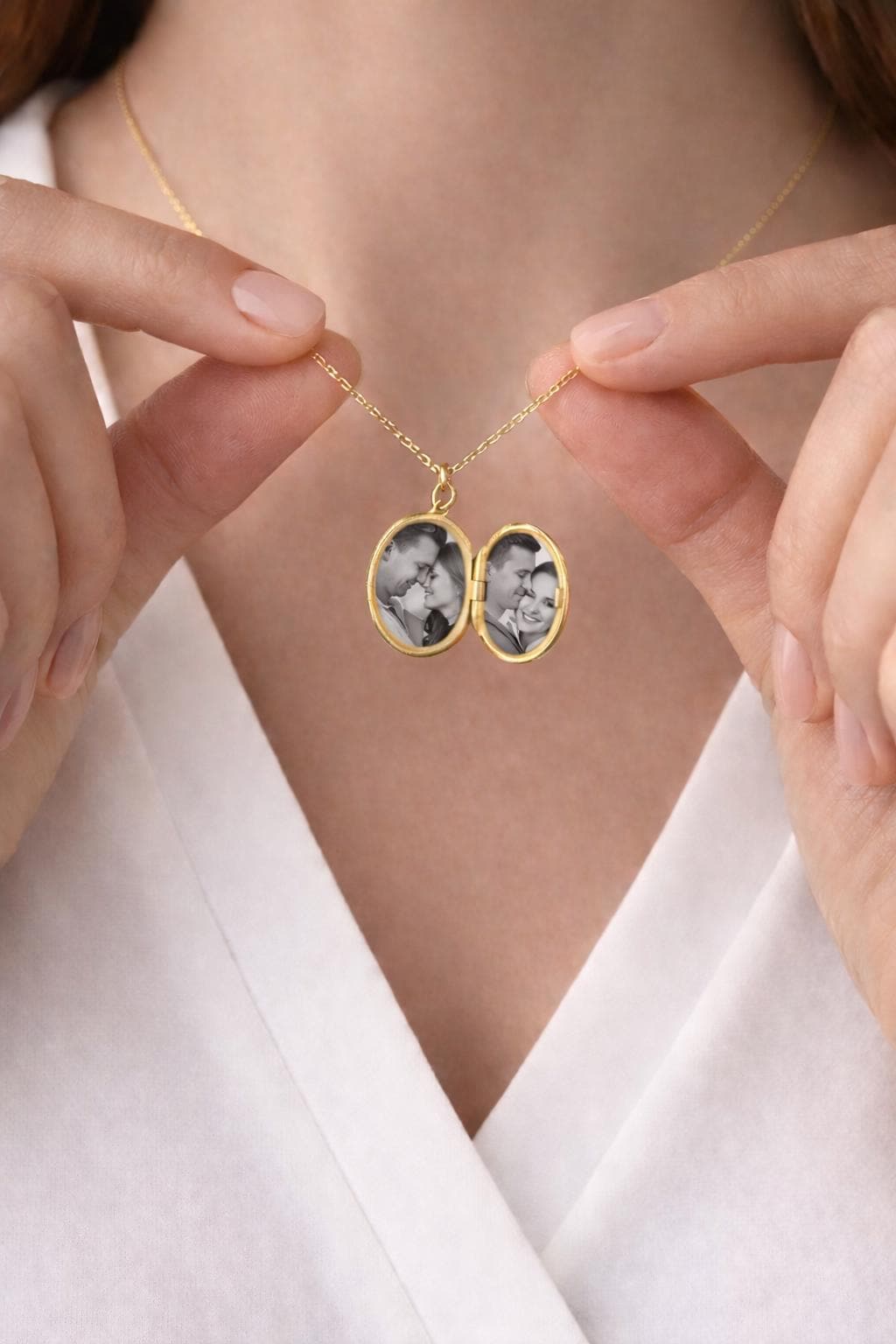 Personalized keepsake locket necklace for mom, wife, couples, girlfriend, grandma, sister, best friend