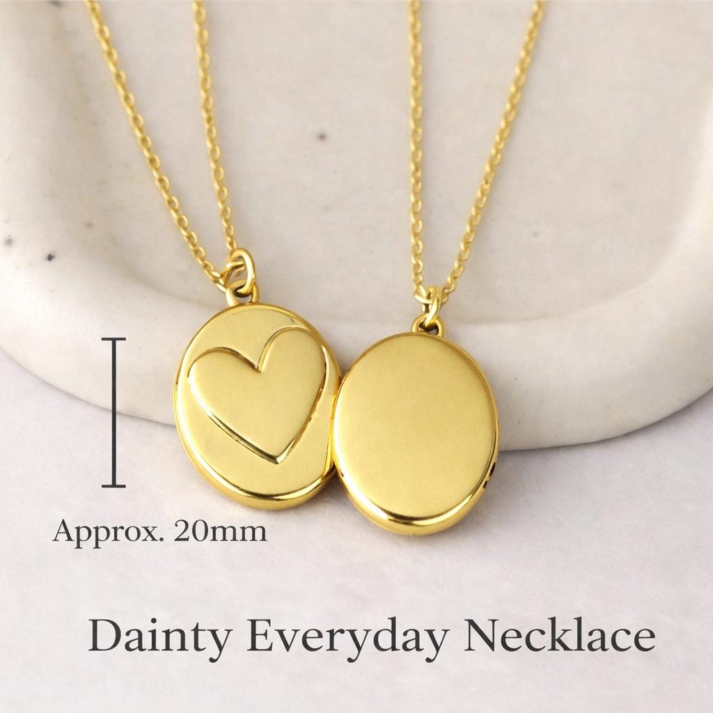 20mm oval photo locket necklace on delicate chain