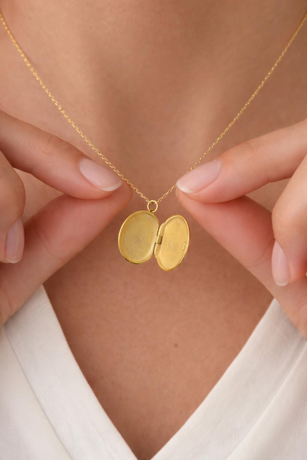 Photo Locket Necklace, Openable Picture Locket, Oval Heart Pendant Gold, Memorial Gift, Sterling Silver