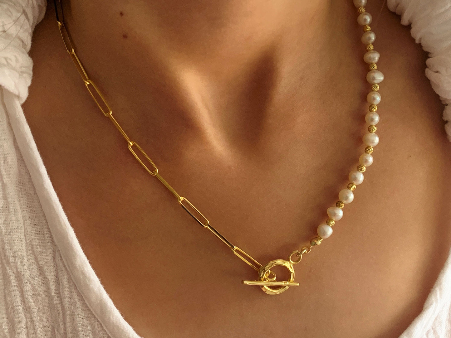 Trendy Pearl Toggle Necklace, Valentines Day gift, Girlfriend Necklace, Half Chain Half Pearl Necklace, Pearl Choker, Gold Layering Necklace