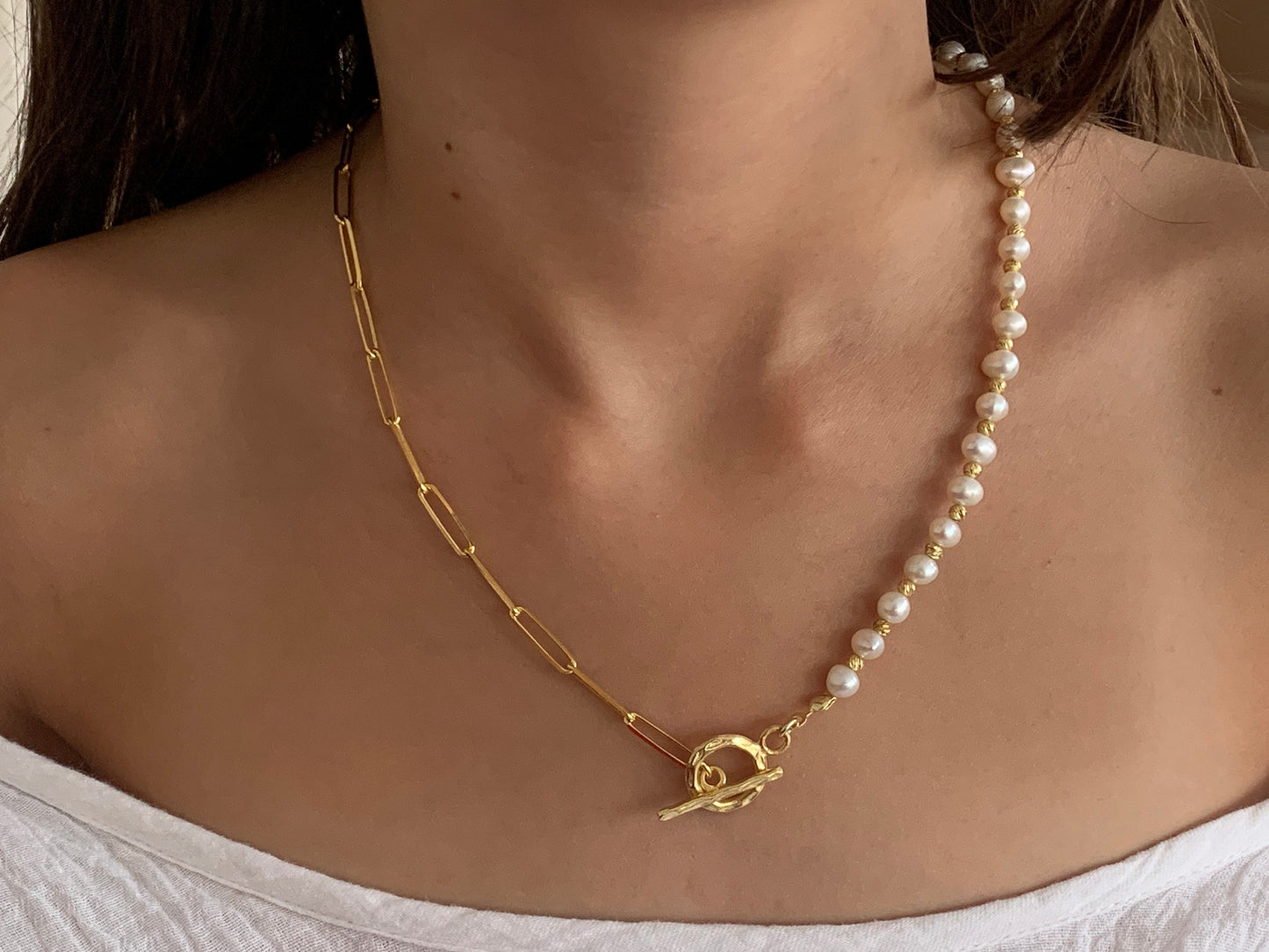 Trendy Pearl Toggle Necklace, Valentines Day gift, Girlfriend Necklace, Half Chain Half Pearl Necklace, Pearl Choker, Gold Layering Necklace