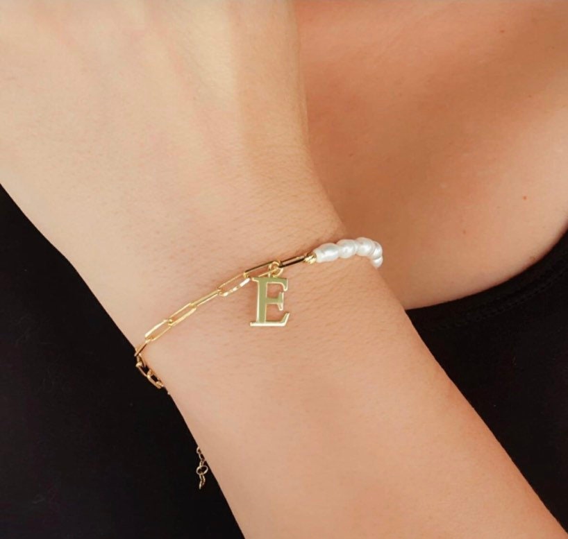 Half Pearl Half Chain Bracelet, Initial Letter Pearl Bracelet, Name Bracelet, Personalized Seed Beaded Bracelet, Layering Pearl Jewelry