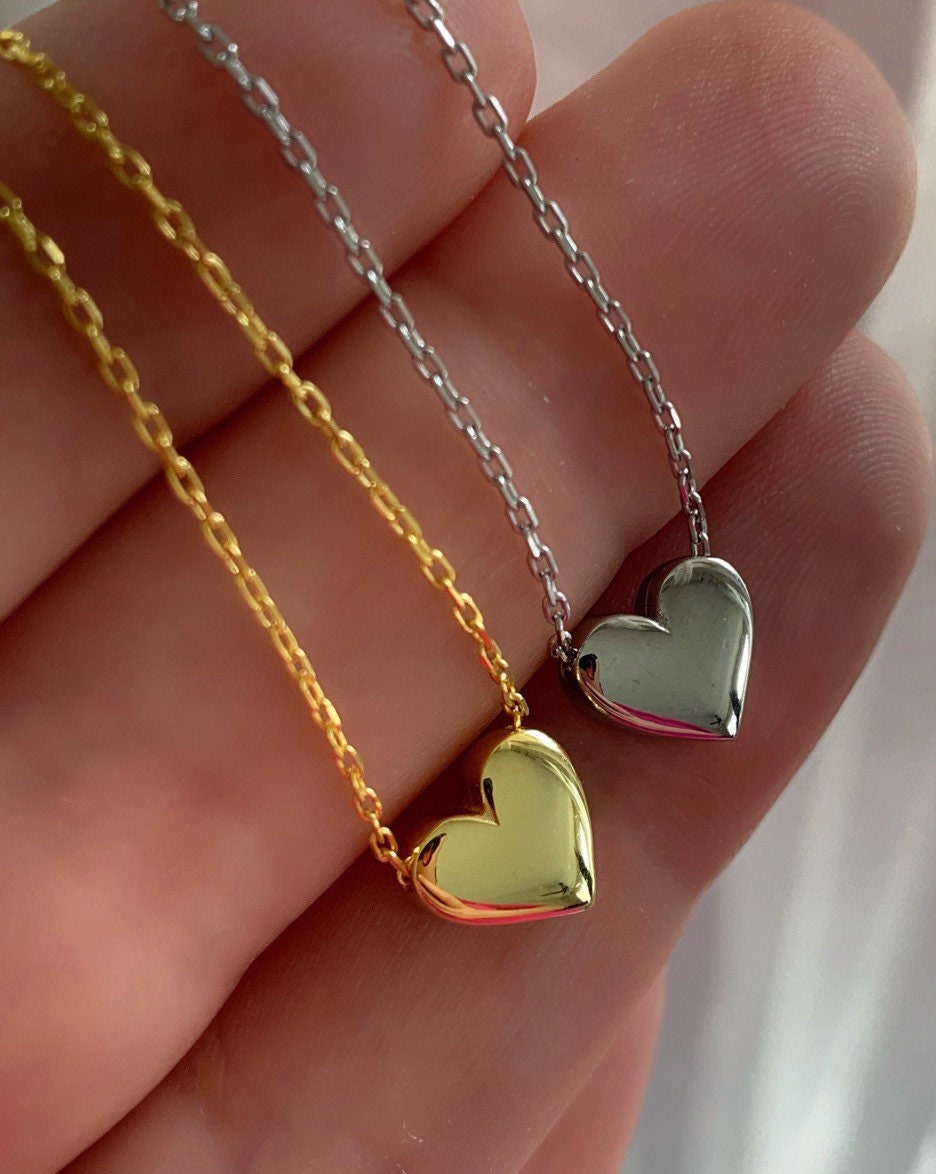 Tiny Gold Heart Pendant Necklace, Minimal Simple Necklace, Tiny Heart Choker, Everyday Simple Necklace Layering Necklace, Jewelry Stacking