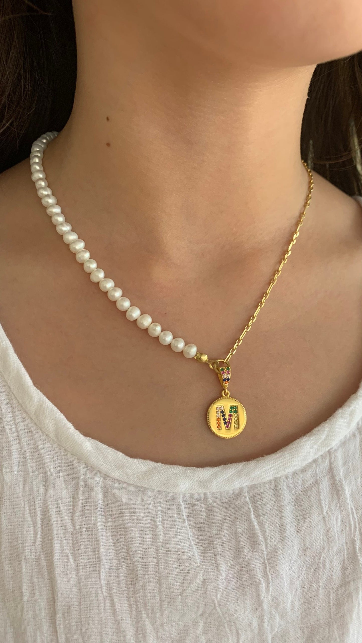 Dainty Pearl Name Necklace, Half Pearl Half Gold Chain, Custom Initial Trendy Pearl necklace, Letter Choker, Natural Freshwater Pearls,