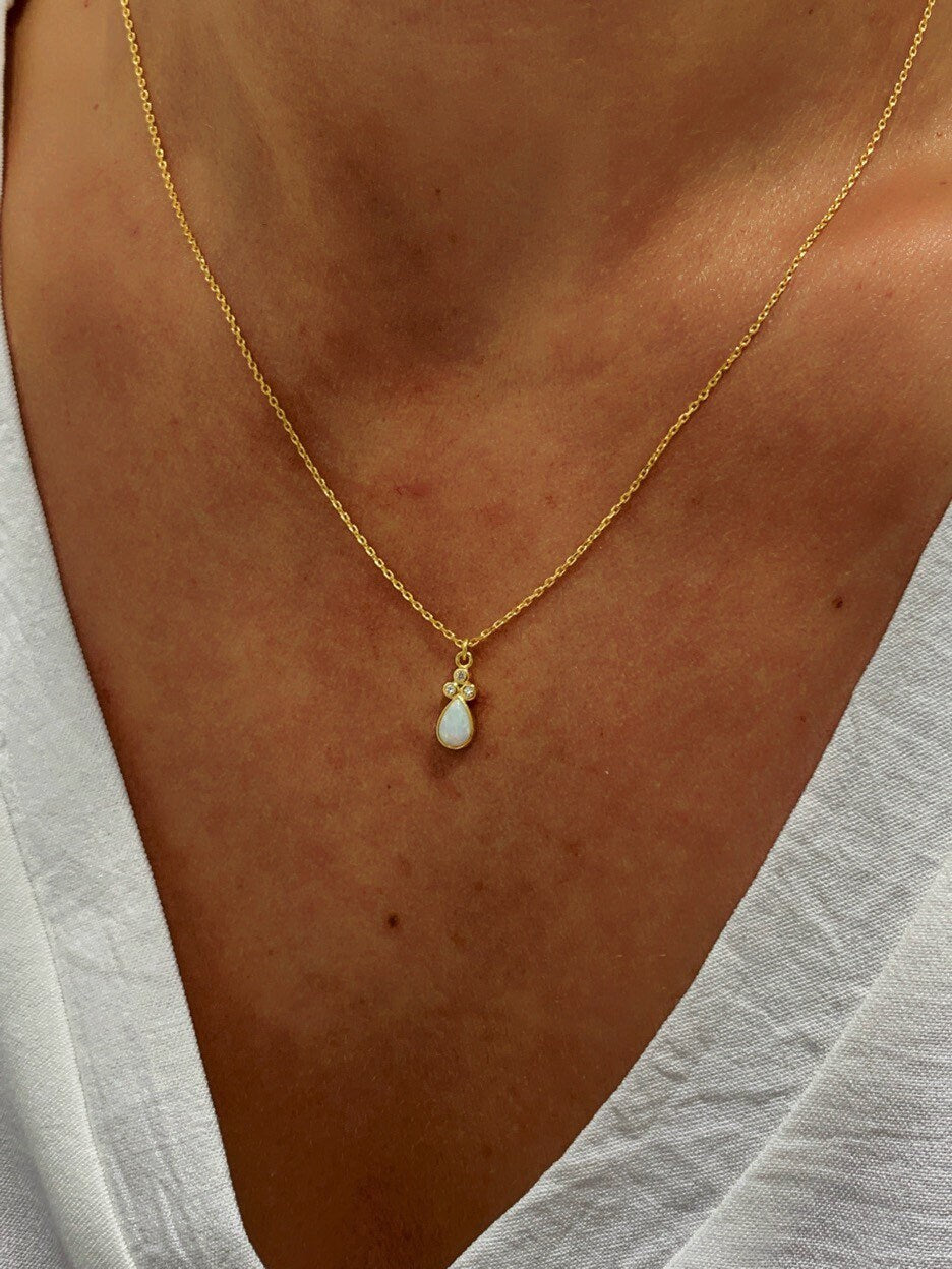 Opal Drop Necklace, Minimalist Opal Necklace, Opalite Necklaces, Opal jewelry, White Opal Pendant, Gift for her, Birthstone Jewelry